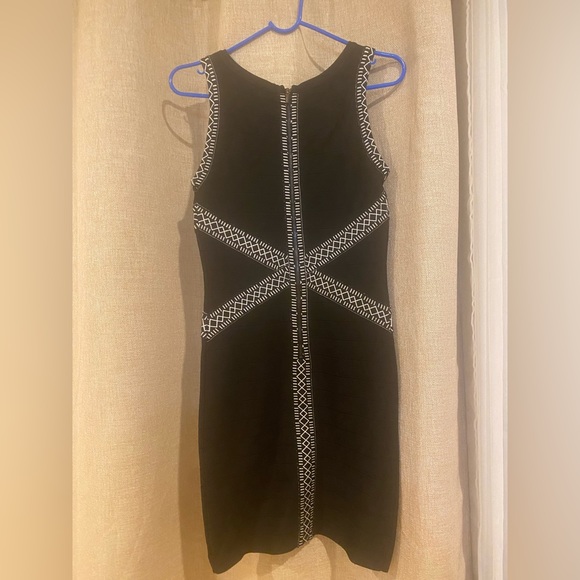 Bebe Dress - Picture 2 of 3